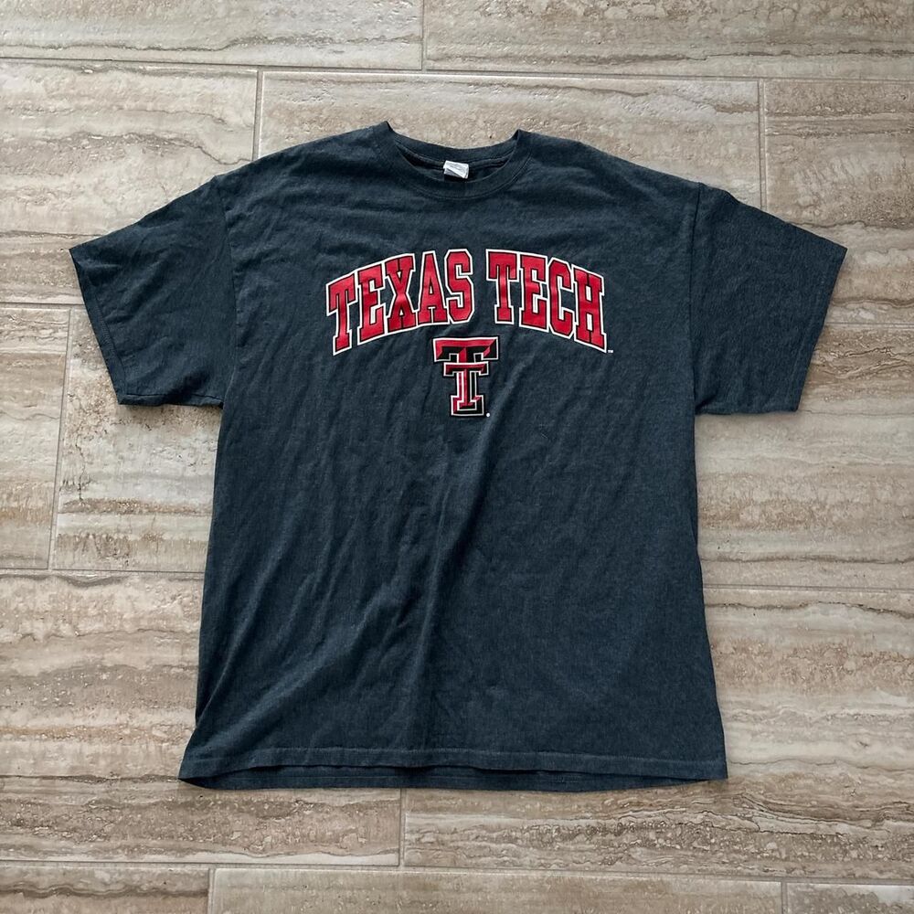 Gildan Men's Grey and Red T-shirt